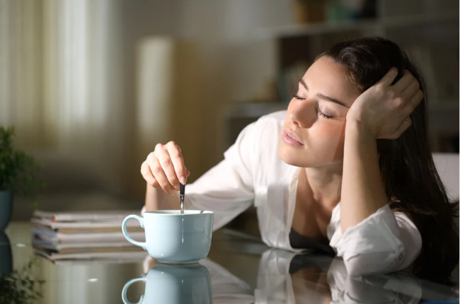 The 5-Minute Guide: Why Your Empty-Stomach Coffee is Sabotaging You
